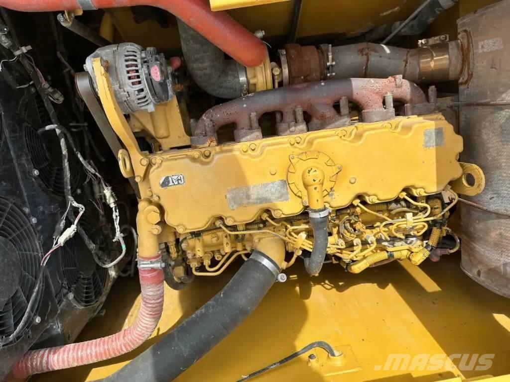 CAT 330GC Гусеничные экскаваторы