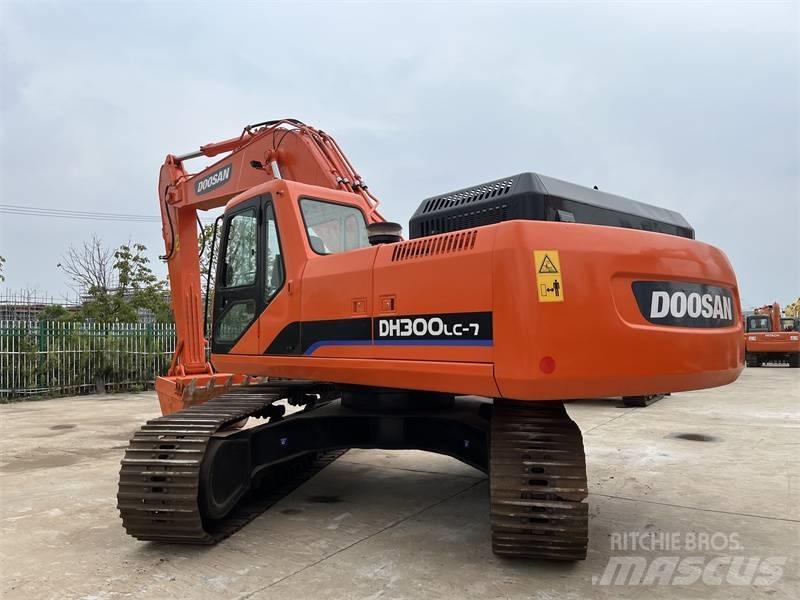 Doosan 300 Гусеничные экскаваторы