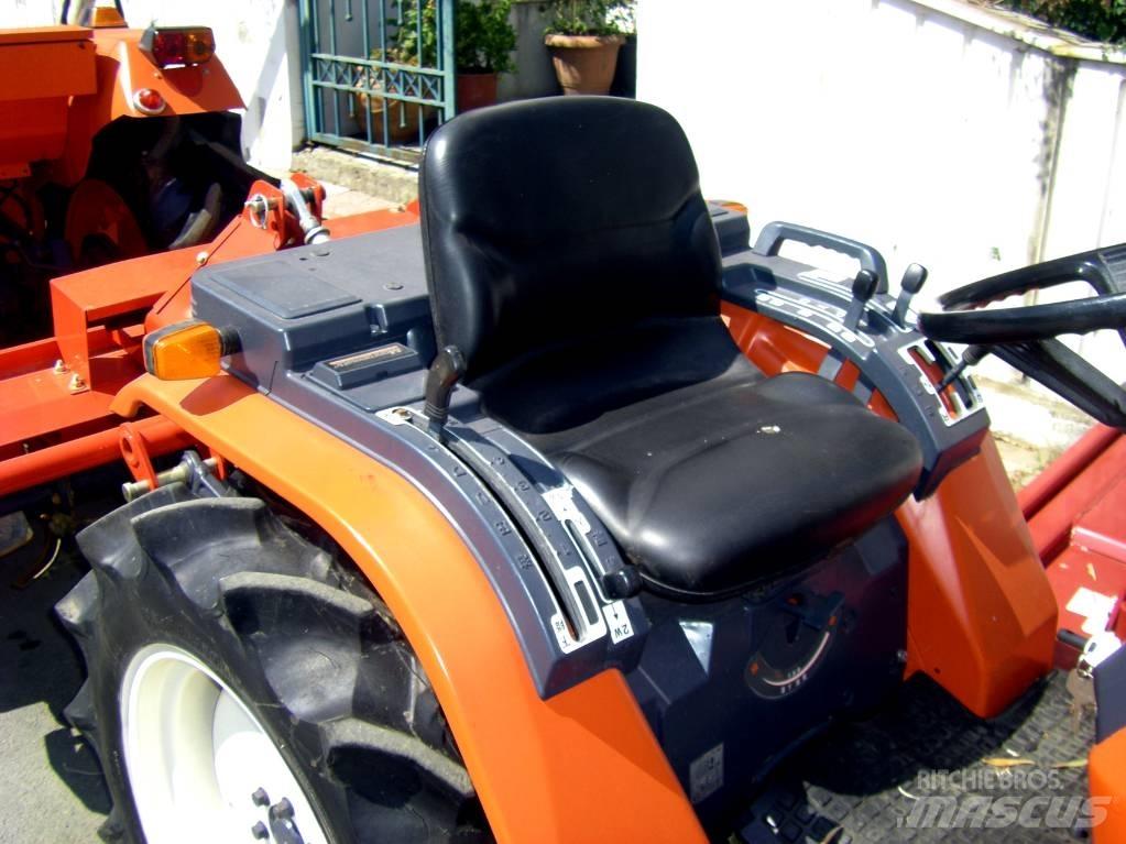 Kubota ASTE A-17 4wd Трактора