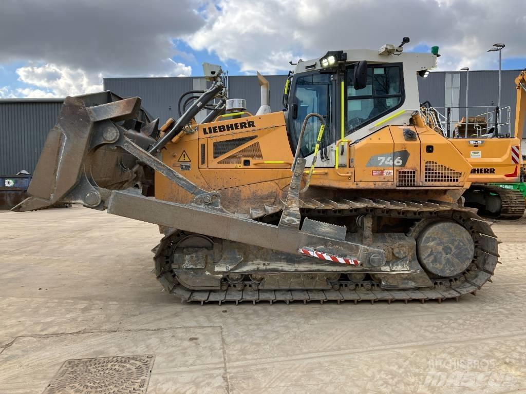 Liebherr PR 746 Гусеничные бульдозеры