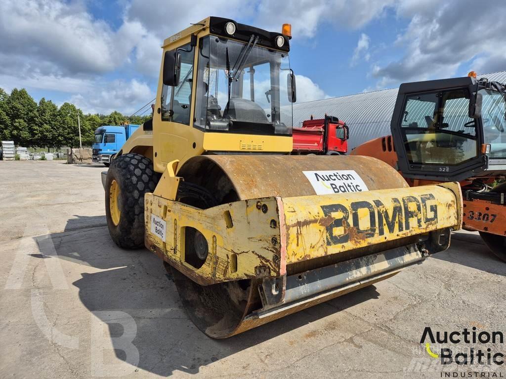 Bomag BW 211 D-4 Грунтовые катки