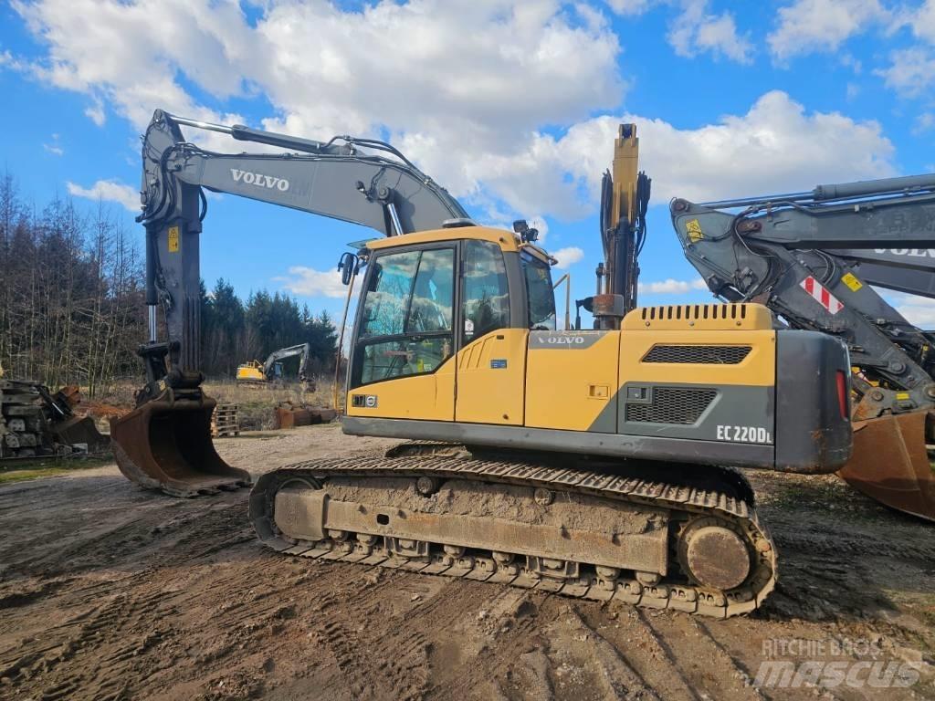 Volvo EC 220 DL Гусеничные экскаваторы
