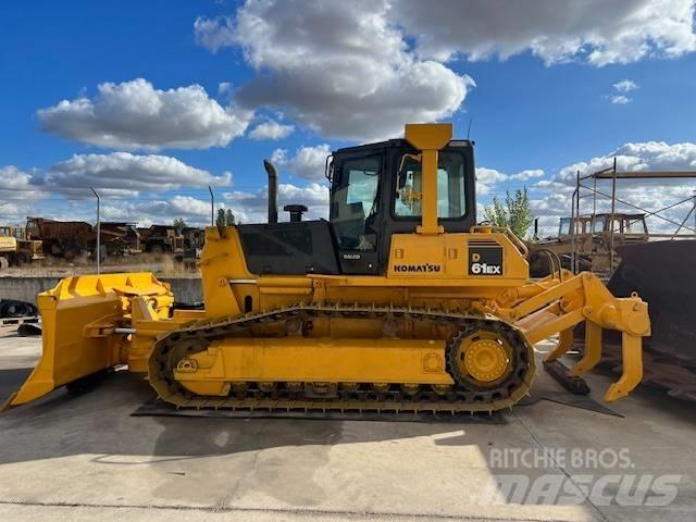 Komatsu D 61 EX-15 Гусеничные бульдозеры