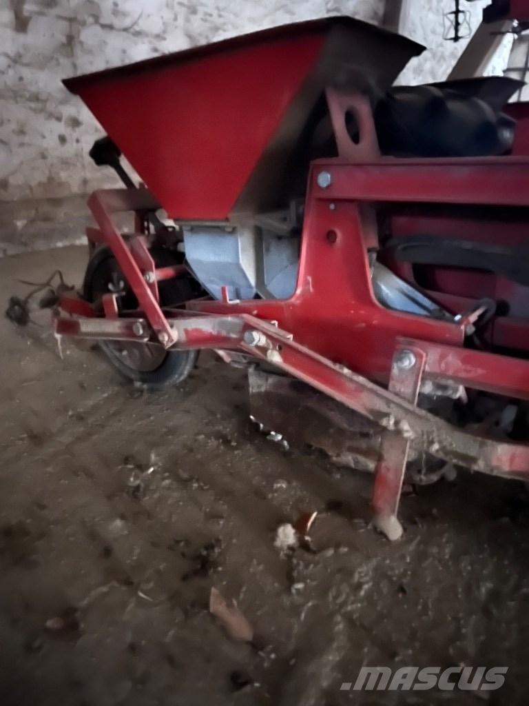 Becker 12 R Сеялки точного высева