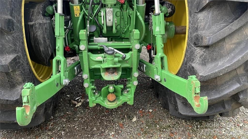 John Deere 6R215 Трактора