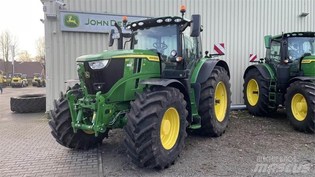 John Deere 6R215 Трактора