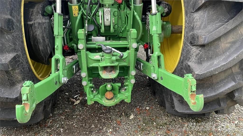 John Deere 6R215 Трактора