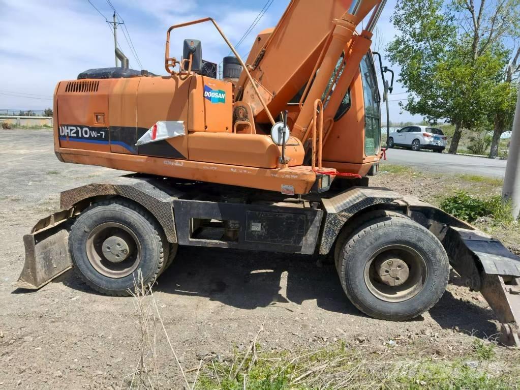 Doosan DH210W-7 Колёсные экскаваторы