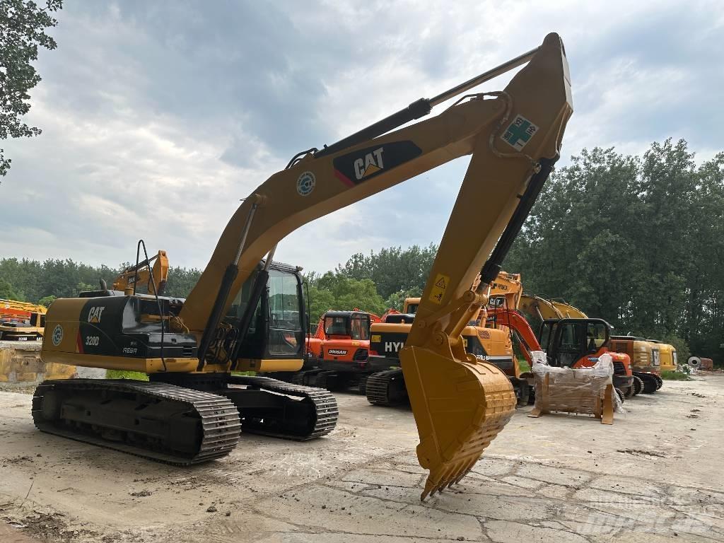 CAT 320D Гусеничные экскаваторы