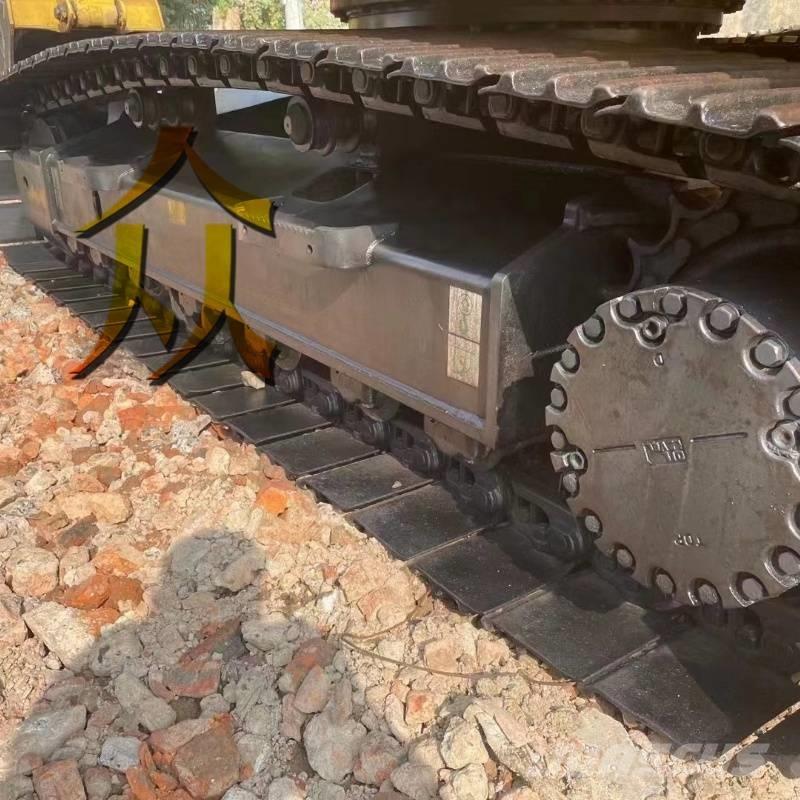 Komatsu PC 220 Гусеничные экскаваторы