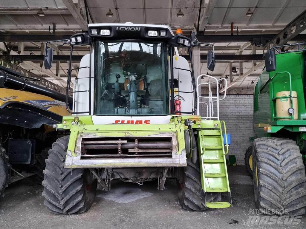 CLAAS Lexion 550 Зерноуборочные комбайны