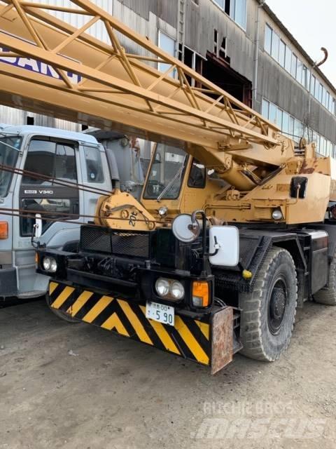 Tadano TR200M-2 Автокраны вездеходы