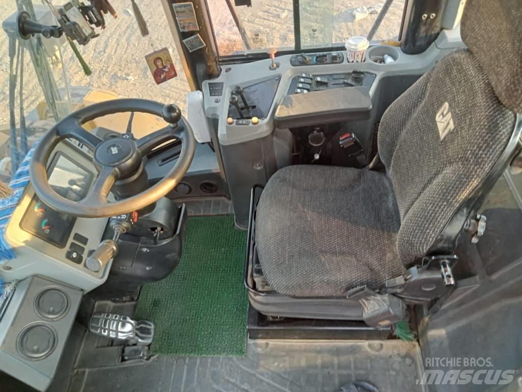 CAT 950 GC Фронтальные погрузчики
