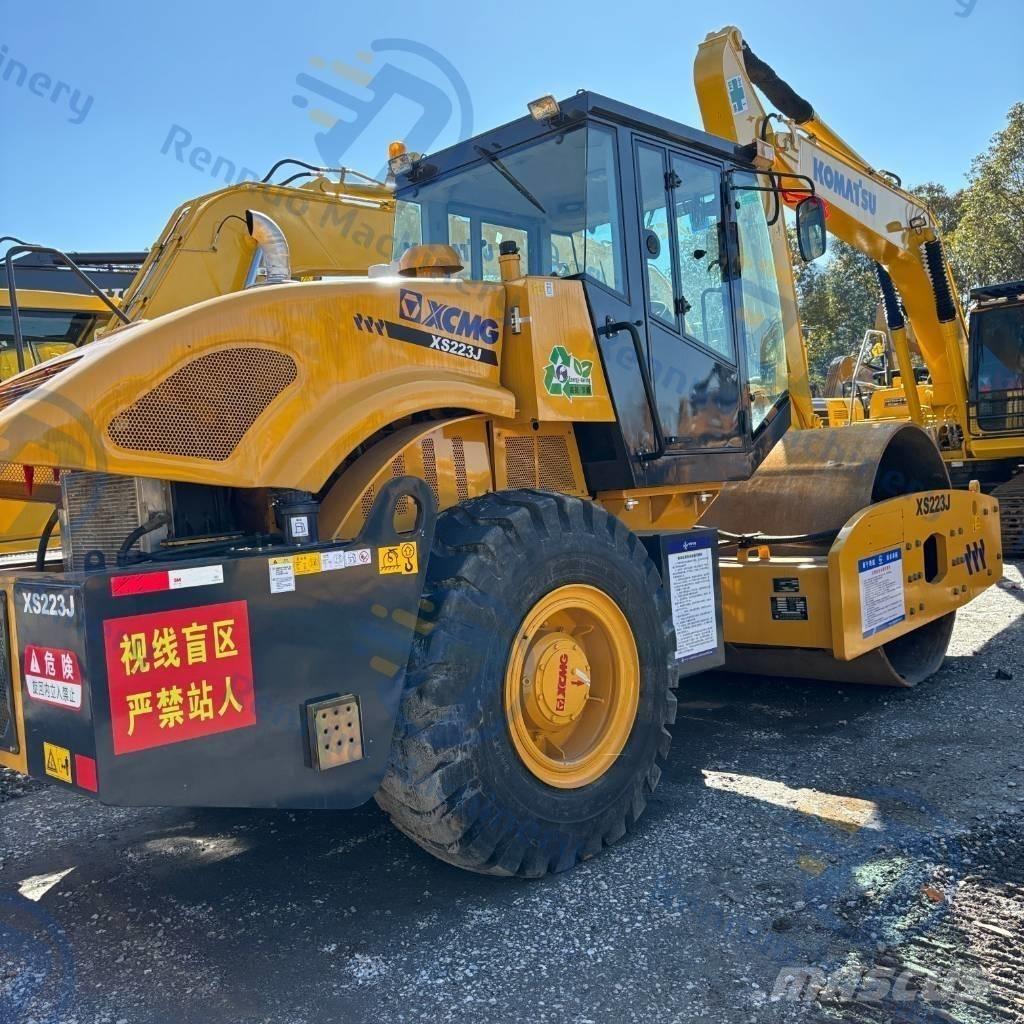 XCMG XS 223 J Грунтовые катки
