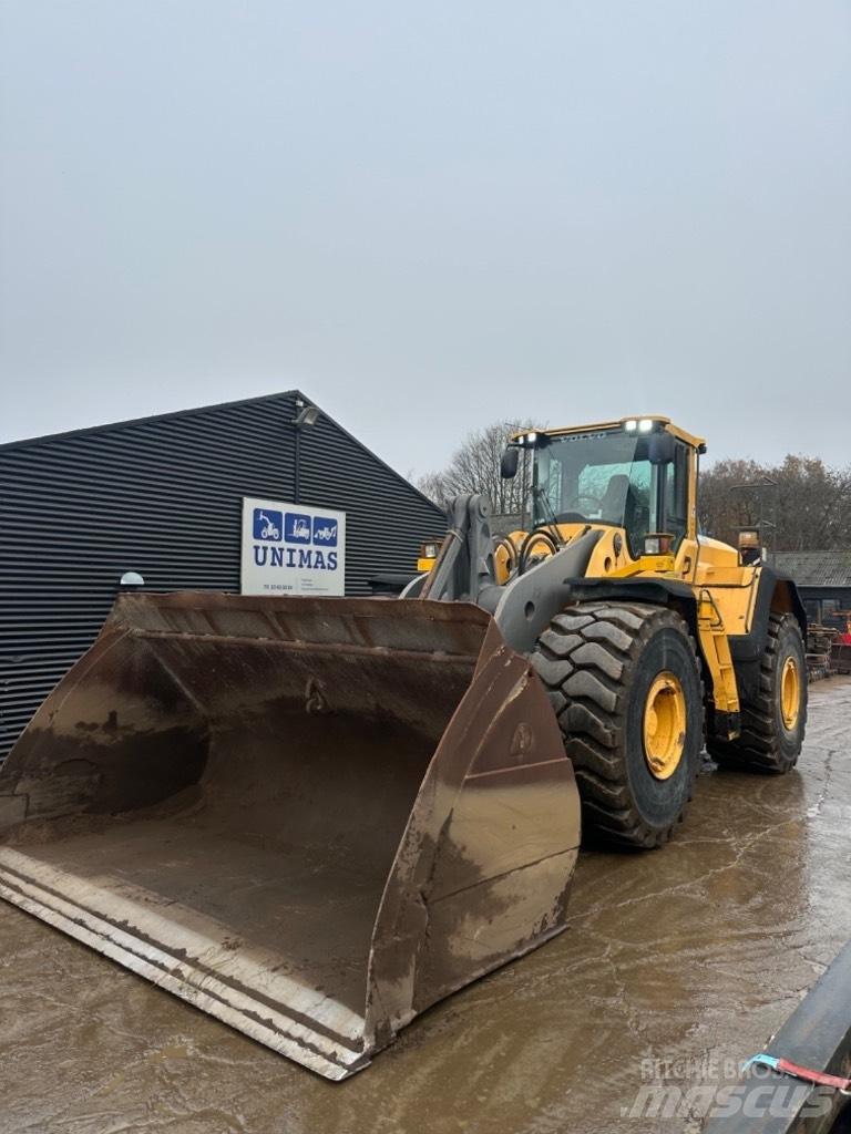 Volvo L 220 G Фронтальные погрузчики