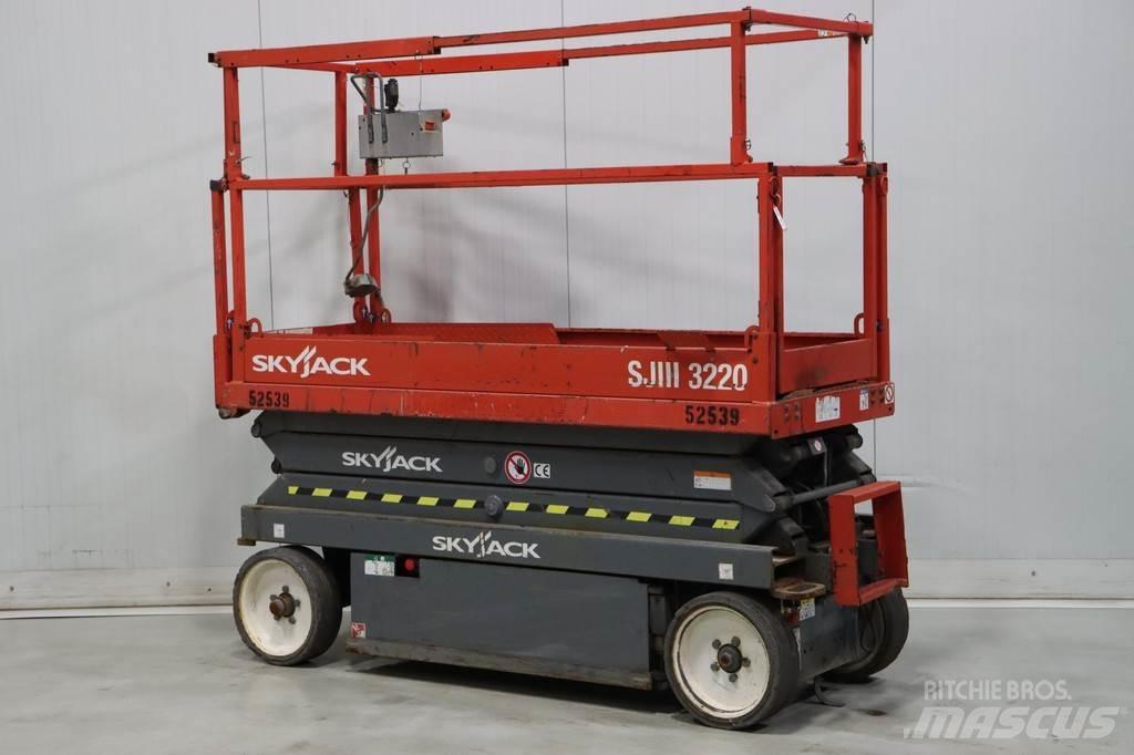 SkyJack SJ III3220 Ножничные подъемники