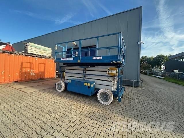 Holland Lift A151EV Ножничные подъемники