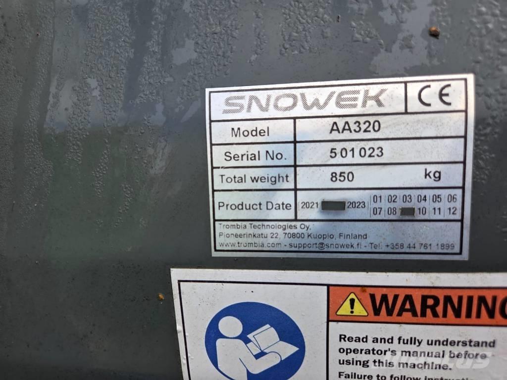 Snowek AA 320 Снежные отвалы и плуги