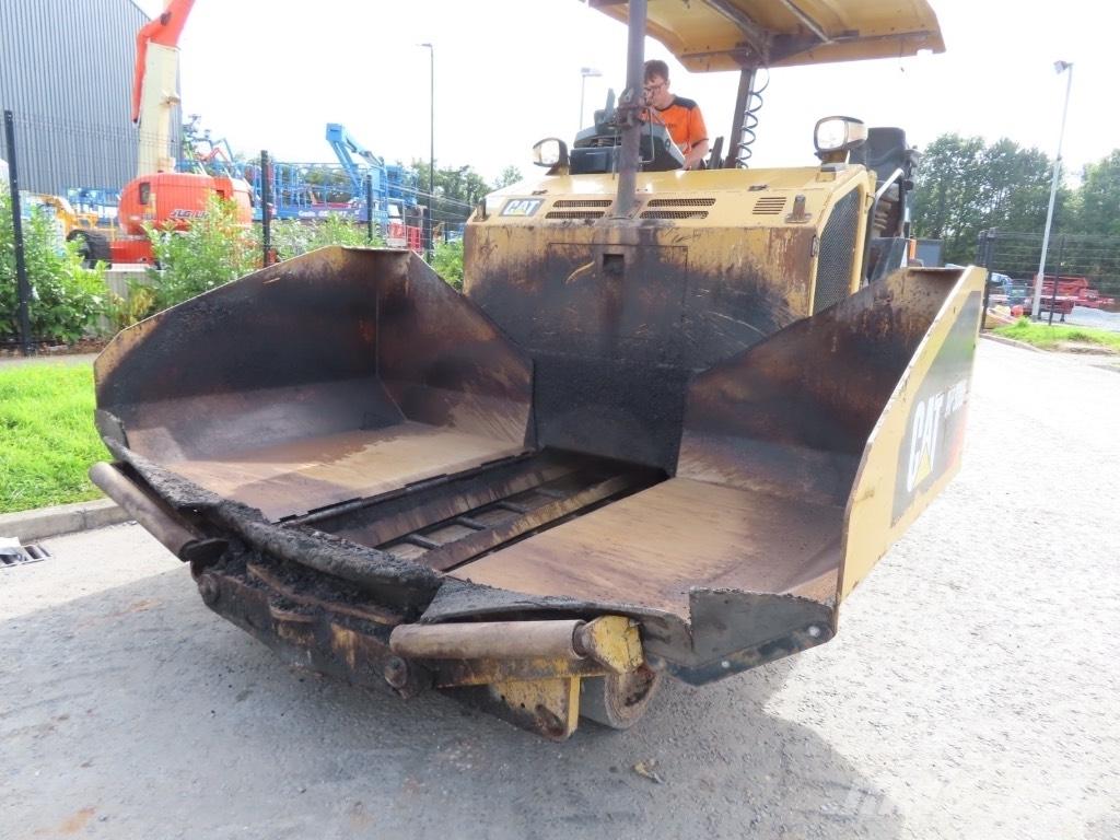 CAT AP 300 Асфальтоукладчики