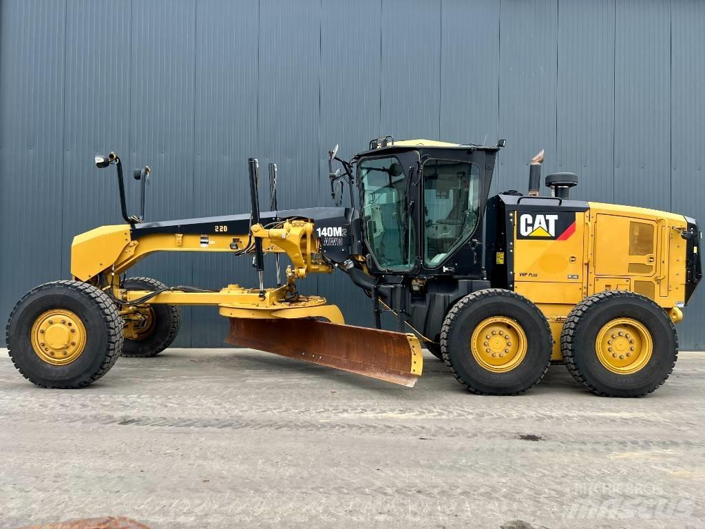 CAT 140M2 AWD Грейдеры