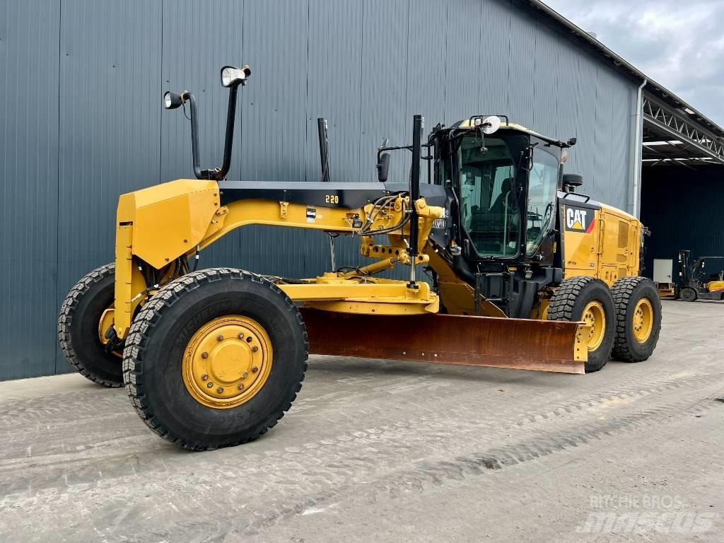 CAT 140M2 AWD Грейдеры