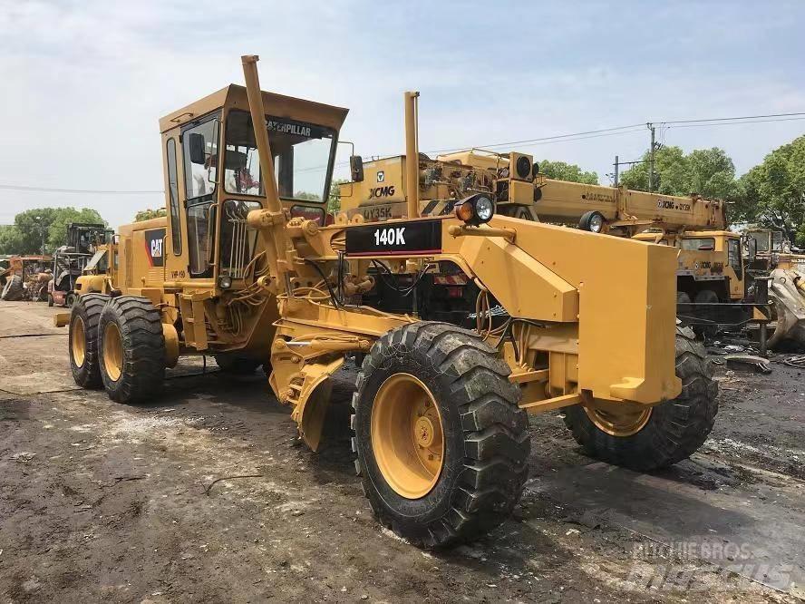 CAT 140 Грейдеры