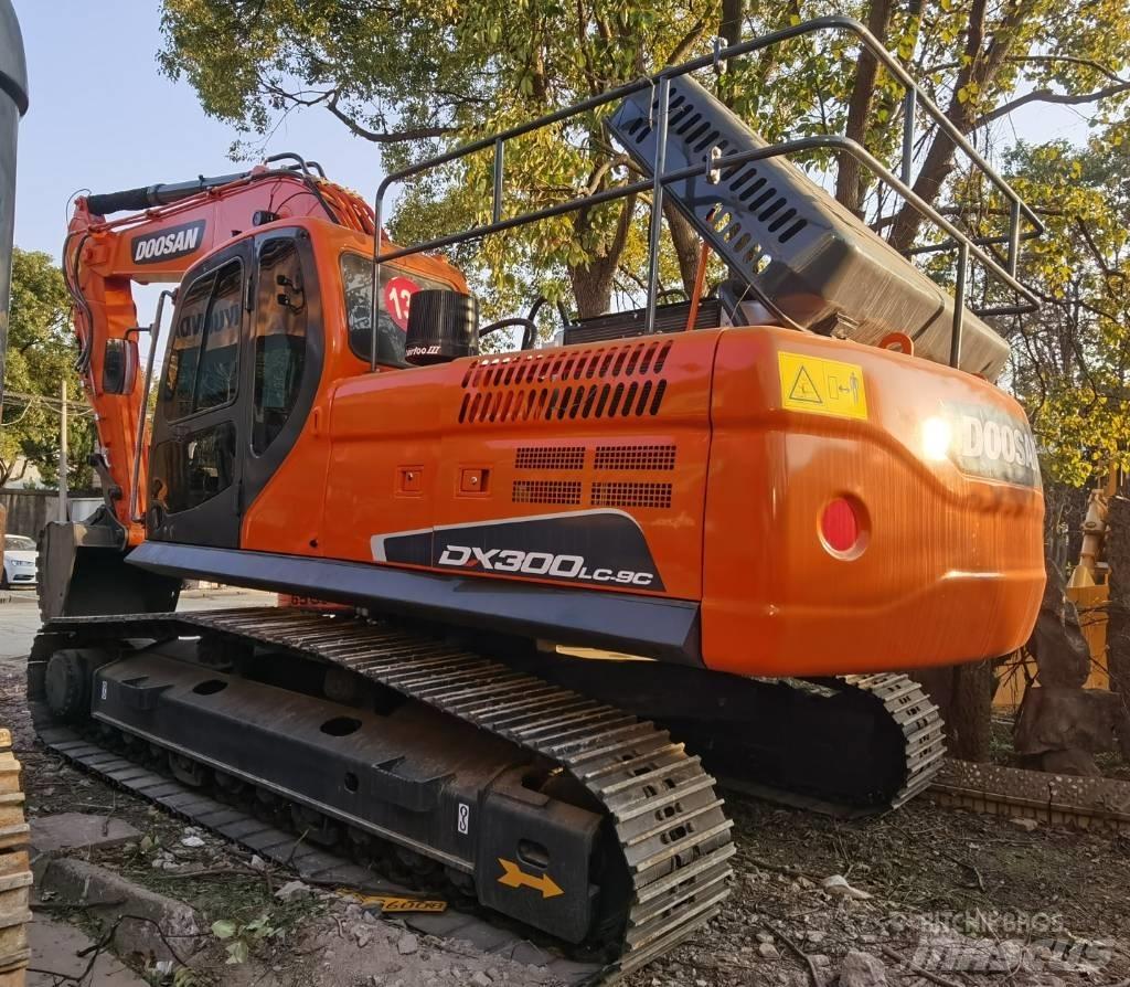 Doosan DX300LC- 9C Гусеничные экскаваторы