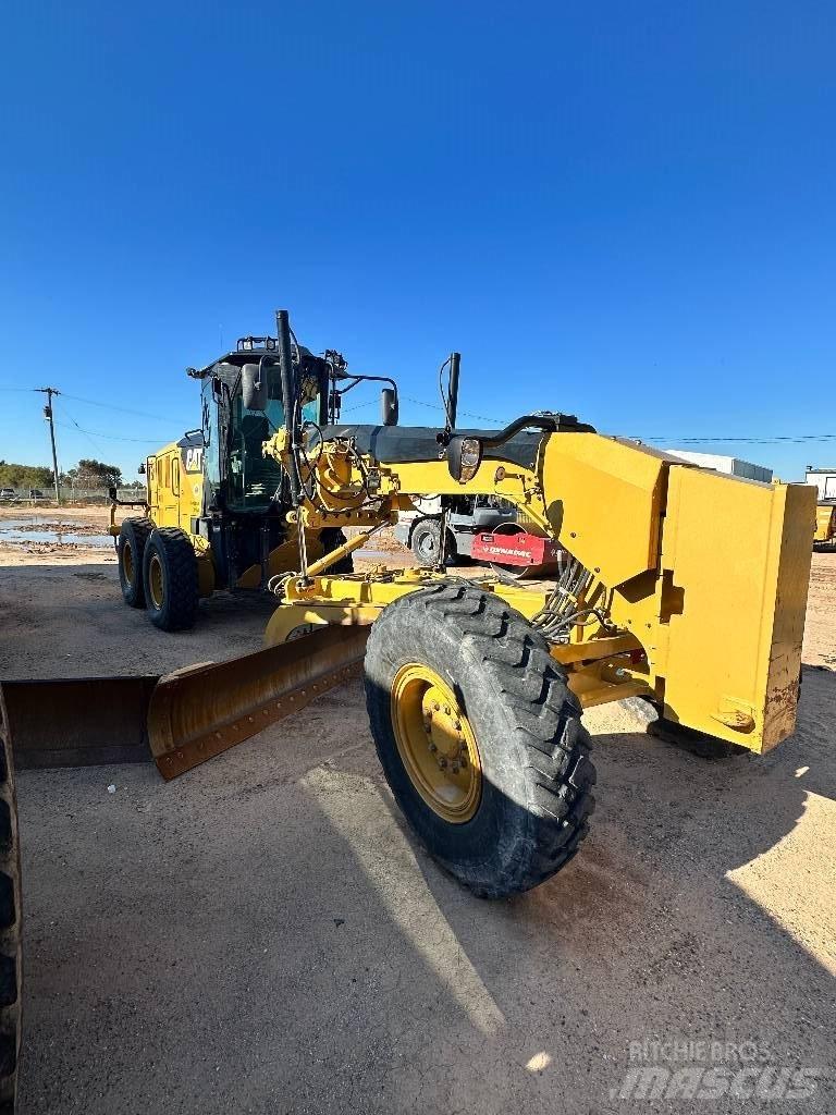 CAT 12 M 2 Грейдеры