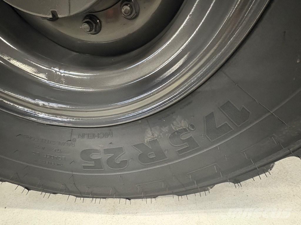 CASE 421 G Фронтальные погрузчики