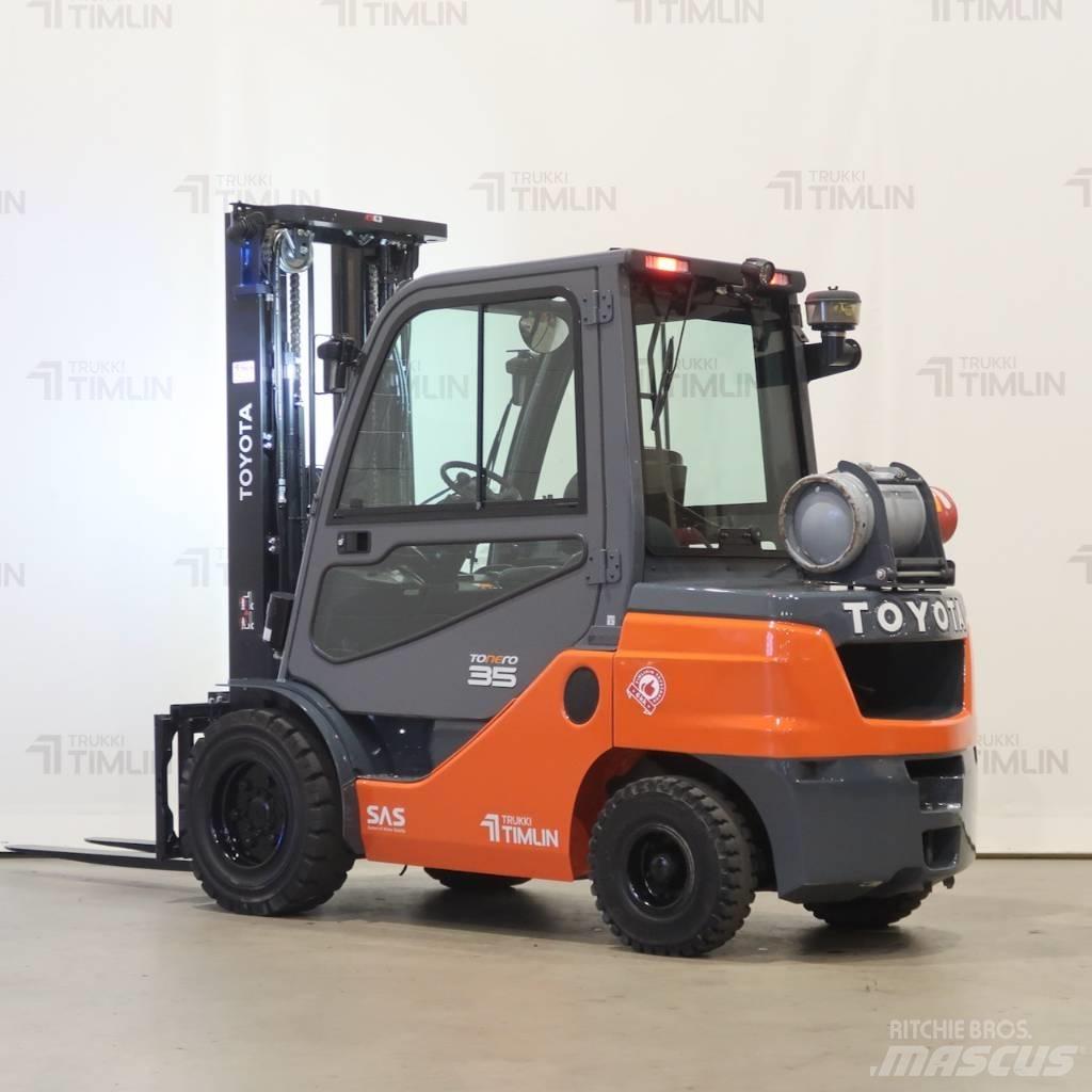 Toyota 02-8FGJF35 Газовые погрузчики
