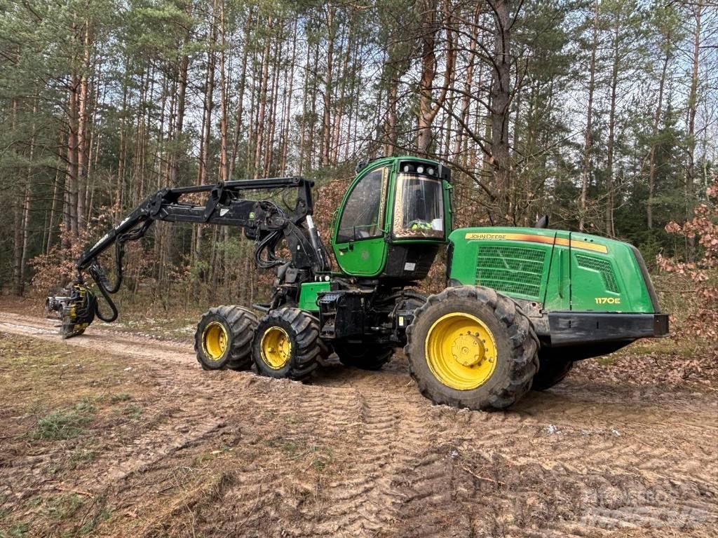 John Deere 1170 E Харвестеры