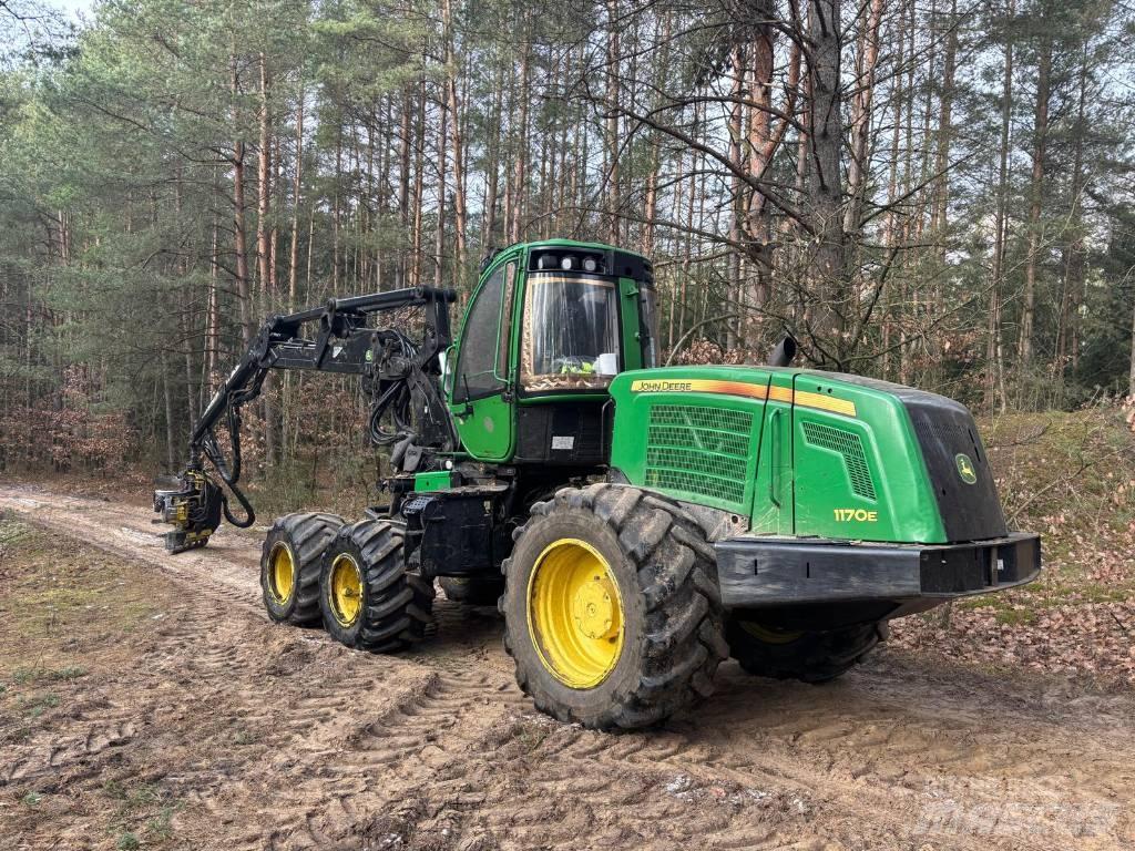 John Deere 1170 E Харвестеры