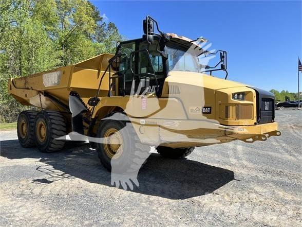 CAT 730 Шарнирно-сочленённые самосвалы