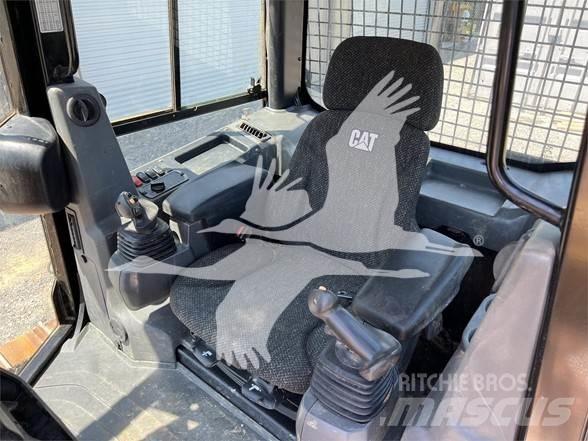 CAT D5K2 LGP Гусеничные бульдозеры