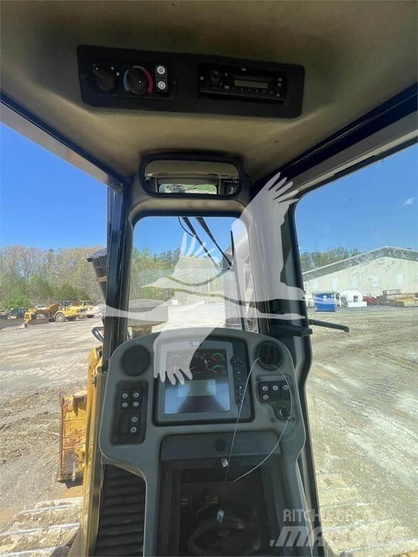 CAT D6T XL Гусеничные бульдозеры