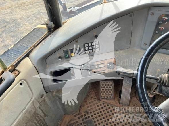 Volvo A25D Шарнирно-сочленённые самосвалы