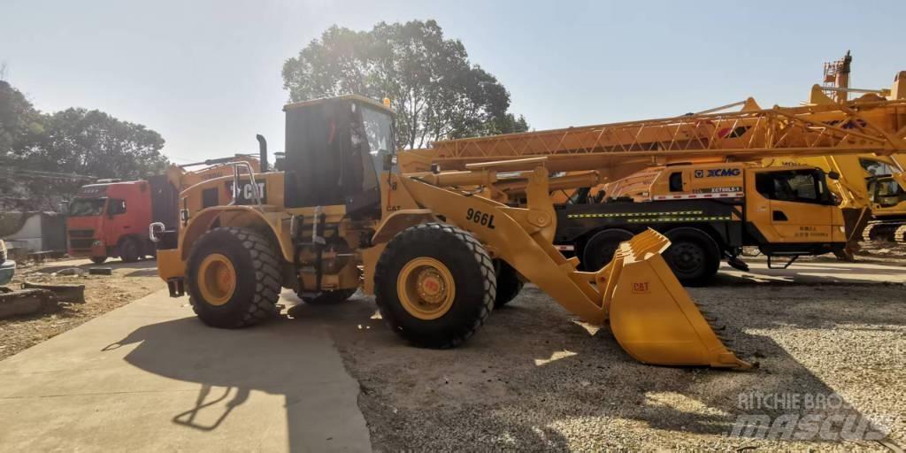 CAT 966 L Фронтальные погрузчики