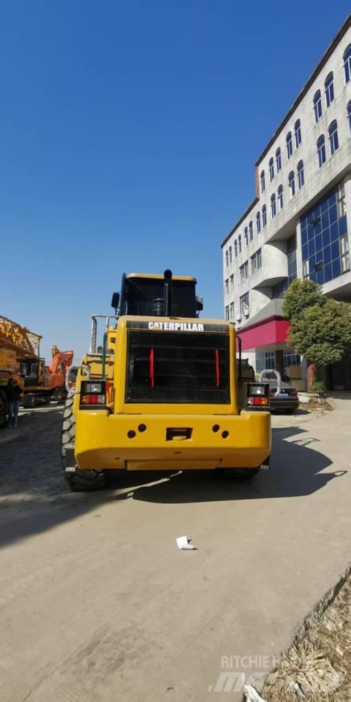CAT 966 L Фронтальные погрузчики