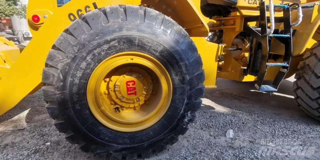 CAT 966 L Фронтальные погрузчики