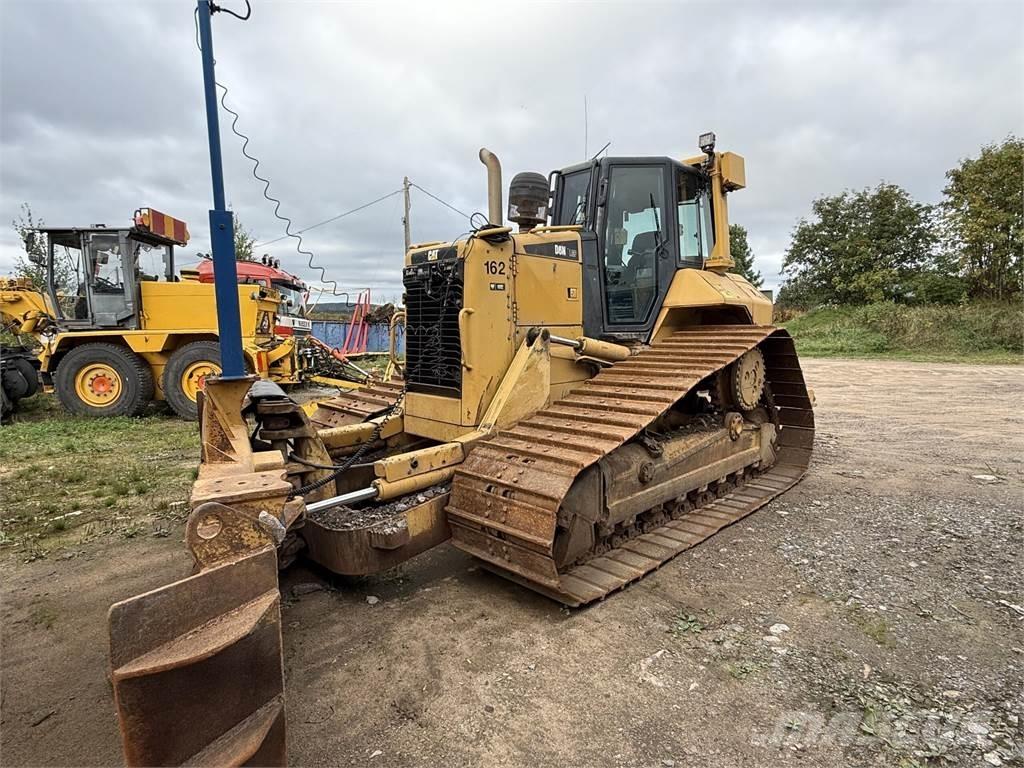 CAT D6N LGP Гусеничные бульдозеры