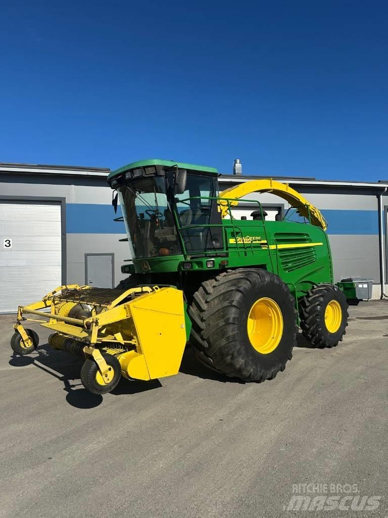 John Deere 7200 Самоходные кормоуборочные комбайны