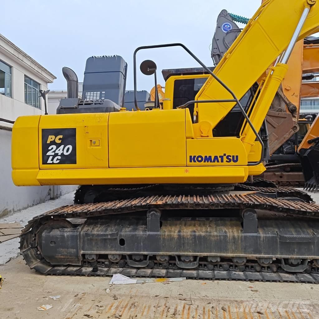 Komatsu PC 240 LC-8 Гусеничные экскаваторы