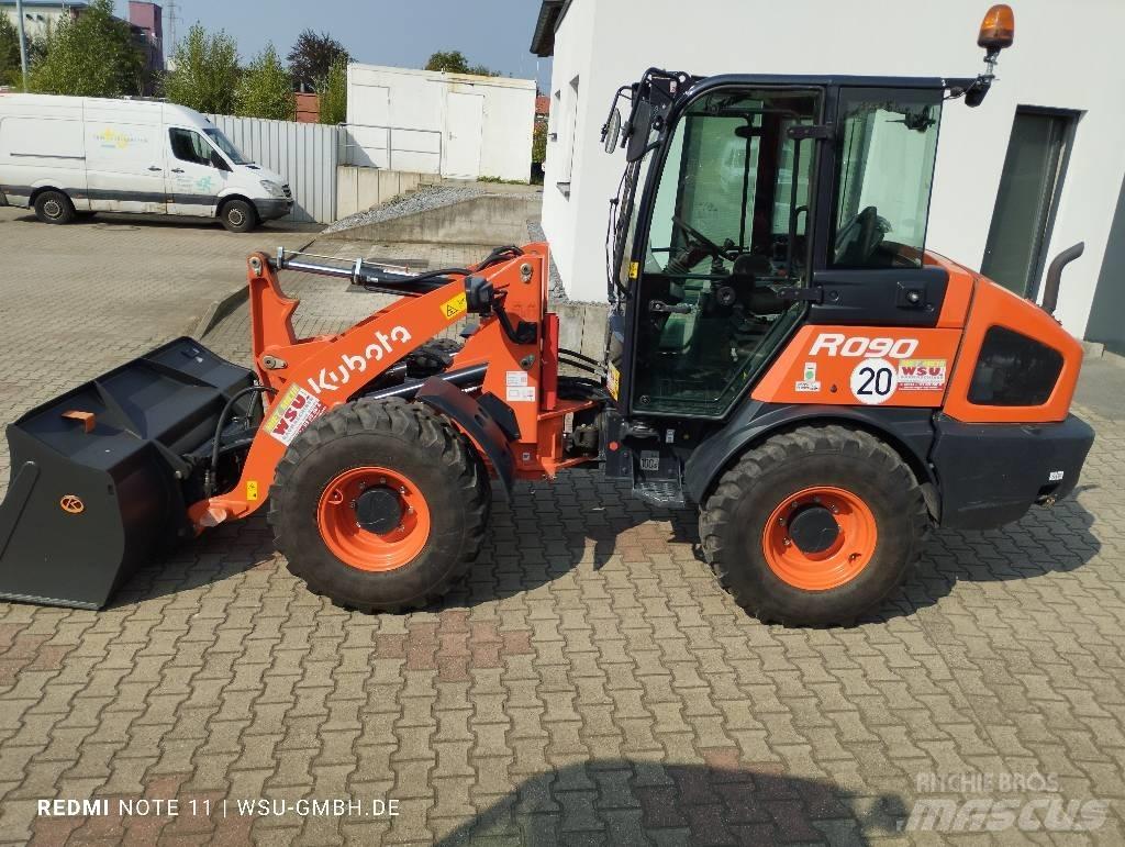 Kubota R090 Фронтальные погрузчики