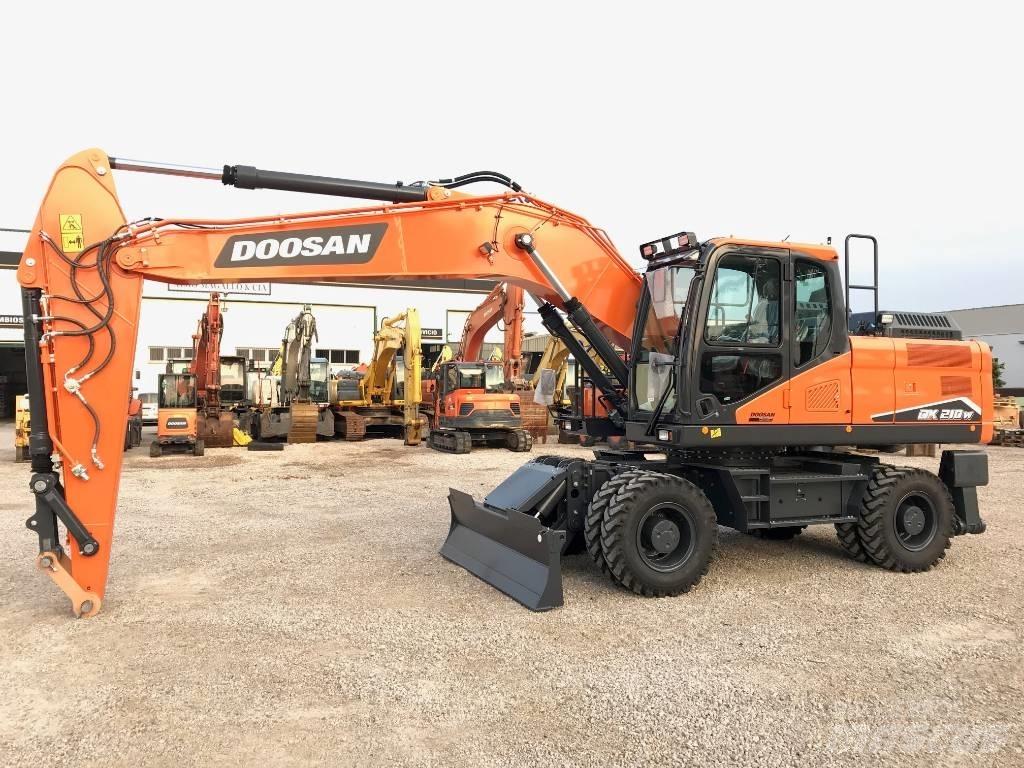 Develon DX 210 W-7 Колёсные экскаваторы