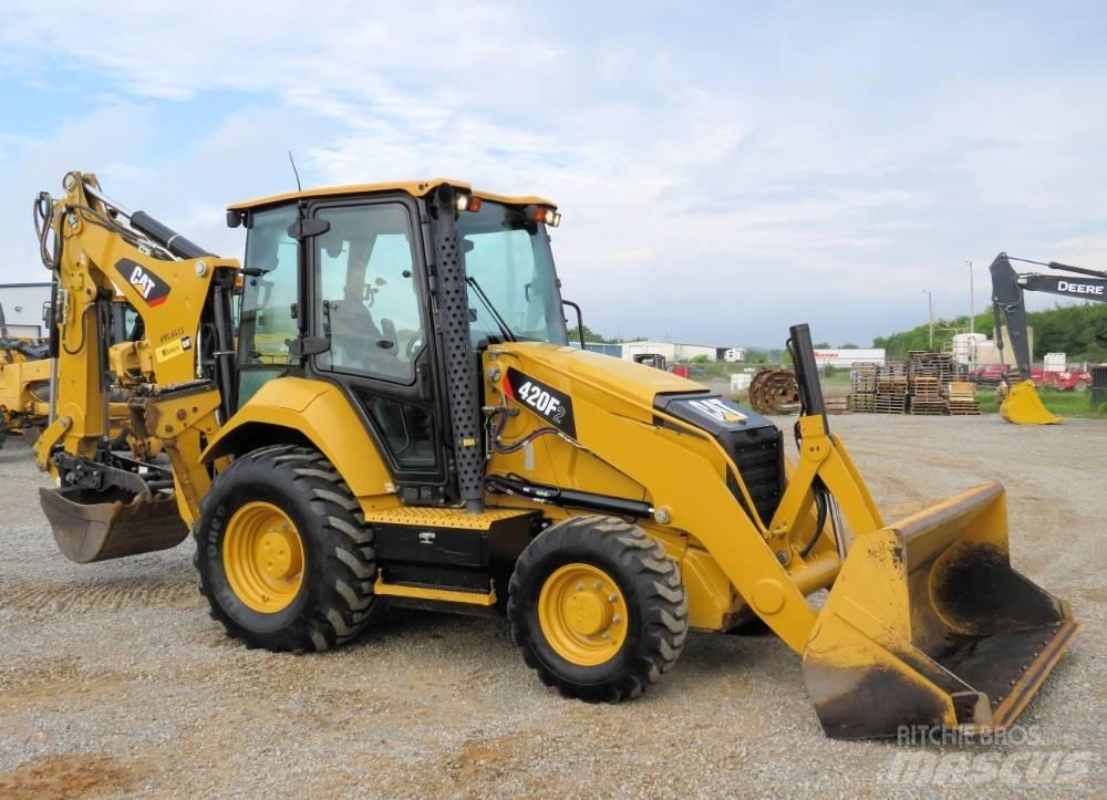 CAT 420F2 Экскаваторы-погрузчики
