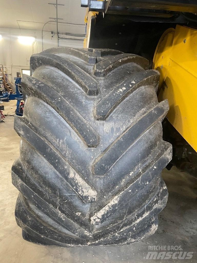 New Holland CX7.80 Зерноуборочные комбайны