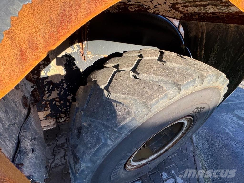 CASE 921 G Фронтальные погрузчики