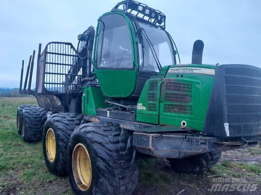 John Deere 1210 E Форвардеры