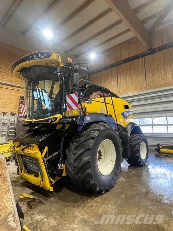 New Holland FR 650 Самоходные кормоуборочные комбайны