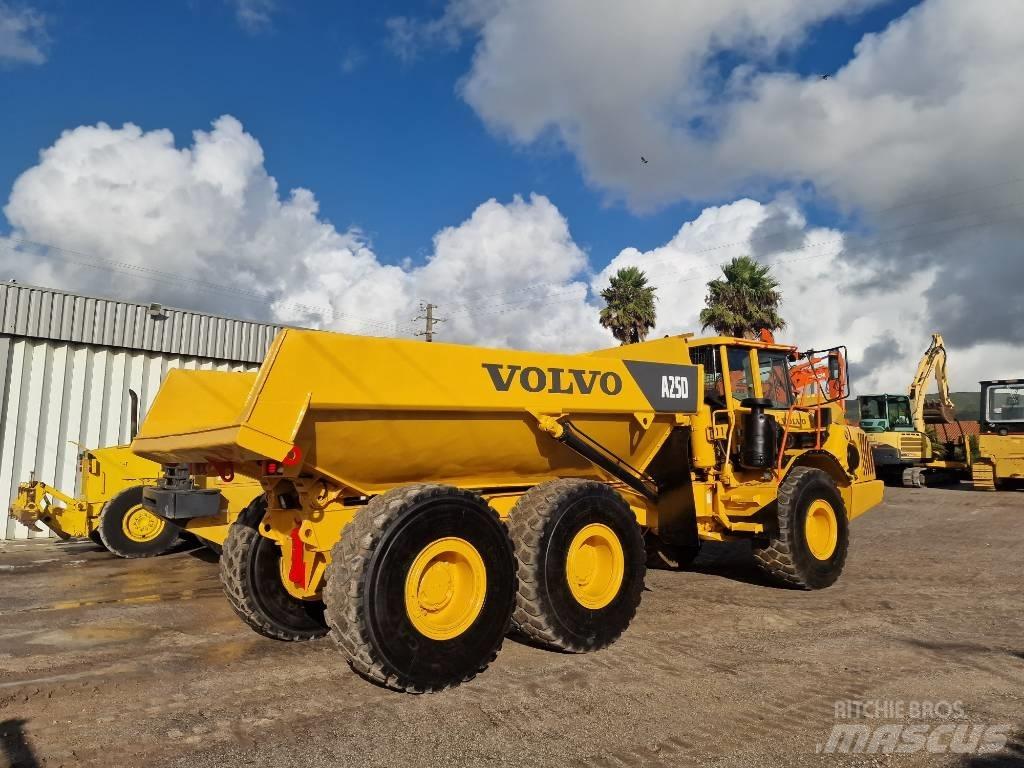 Volvo A 25 D Шарнирно-сочленённые самосвалы